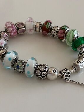 COMPLETE AUTHENTIC PANDORA BRACELET